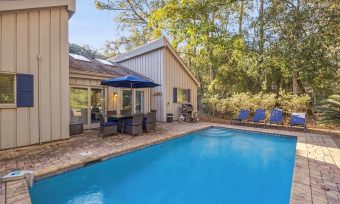 Lawton Woods Casa | 3 BDR Stay for 8 Near Beach, Shops, & Golf Course!