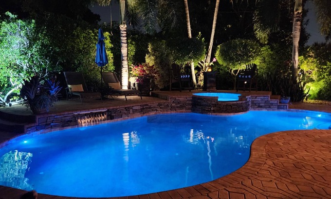 Boynton Beach Casa | 3 Bdrm Delray Beach Oasis! Heated pool, Hot tub, Pets OK. Close to Beach.