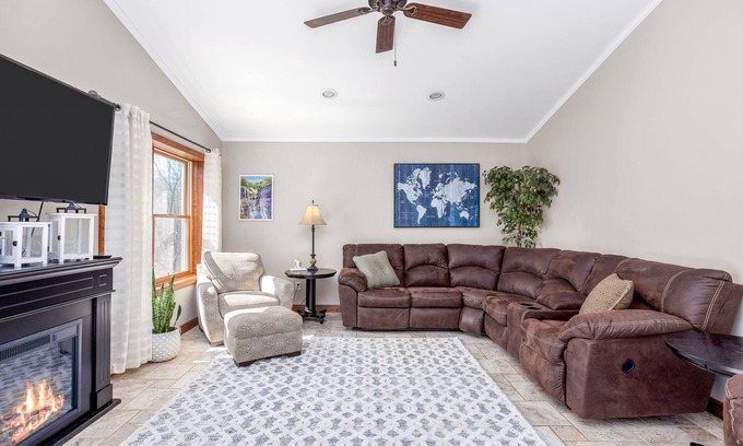 Watkins Glen Casa | 3 Bdrm Home w Game Room. Just minutes from WGI & Wine Trail.