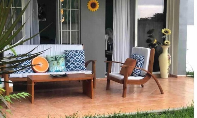 Nuevo Cuscatlan Casa | 3 Bdrms home in exclusive Residencial Via del Mar