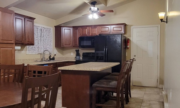 Magna Casa | 3 Bed 1 Bath in SL county. Enjoy quiet country living close to Salt Lake City.