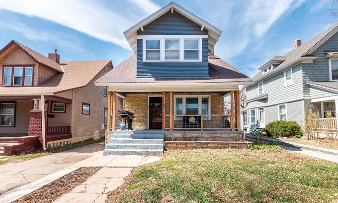 Wichita Casa | 3 Bed 2 Bath by College Hill w/ Fitness Room