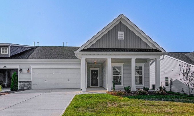 Whitsett Casa | 3 Bed/ 2 bath centrally located.