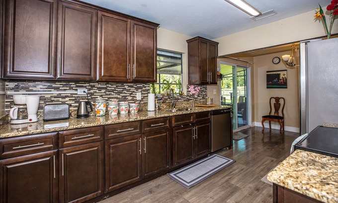 Azalea Park Casa | 3 Bed 2 Bath Comfy Home 15 min To Downtown!