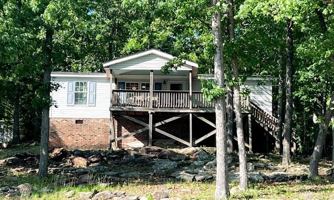 Wise Casa | 3 Bed, 2 Bath, Private Dock - The Perfect Hideaway