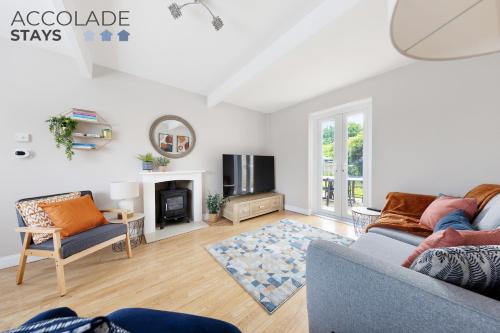 Basingstoke Casa | 3 bed, 2 Bath, Sleeps 6, with Free Parking & WiFi, ideal for contractors and families
