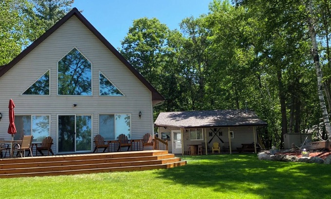 Nisswa Cabina | 3 habitaciones 3 baños Roy Lake Cabin en Gull Lake Chain ¡Frente al campo de golf!