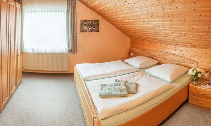 Trittenheim Cama Y Desayuno | Apartamento de 3 camas Dornfelder - Ferienweingut Wolfgang Bollig - Inh. M. Bollig