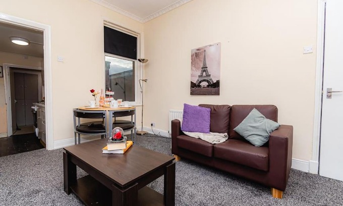 Westoe Apartamento | 3 Bed Apartment with Free WiFi and Netflix