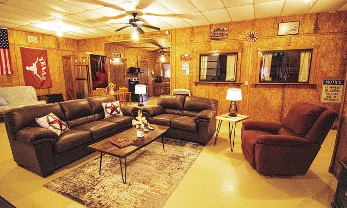Pottsboro Casa | 3 bed Cabin by Lake Texoma pet friendly