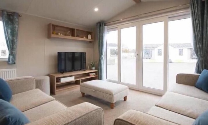 Colchester Chalet De Esquí | Charming 3-Bed Caravan in Colchester Mersea island