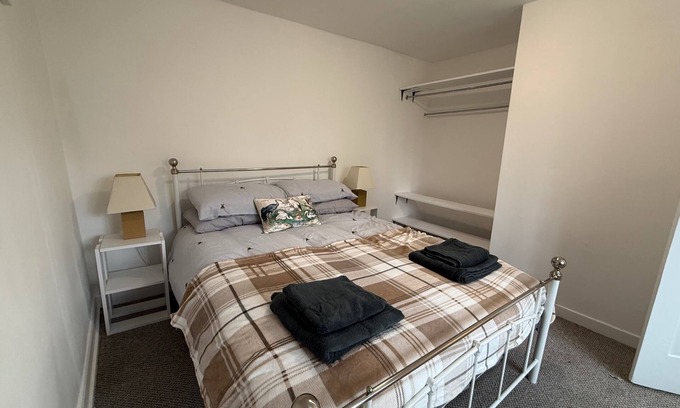 Bicester Casa | 3-Bed Cherry Cottage - Walk to Bicester Village