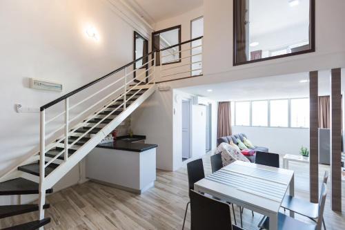 Bayan Lepas Apartamento | 3-Bed Executive Suite, RumahKu @CEO