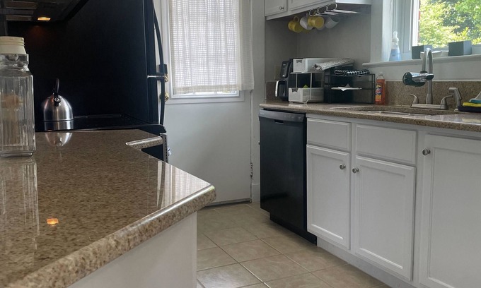 Norfolk Apartamento | 3 BED - Historic Modern Townhome