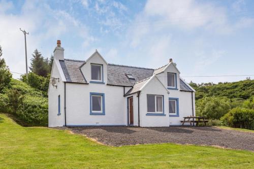 Beinn Orasaigh Casa | 3 Bed in Carbost oc-b32442
