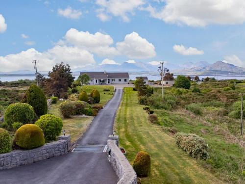 Connemara Casa | 3 Bed in Cashel oc-a32863