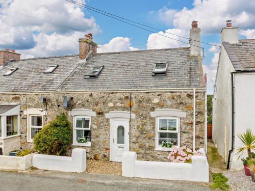 Amlwch Casa | 3 Bed in Cemaes 92812