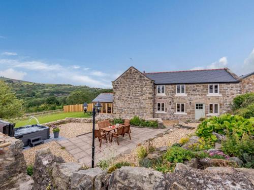 Bwlchgwyn Casa | 3 Bed in Gwynfryn 83938