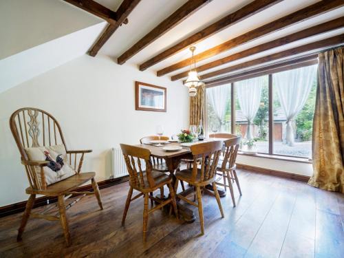 Hope Valley Casa | 3 Bed in Hope PK432