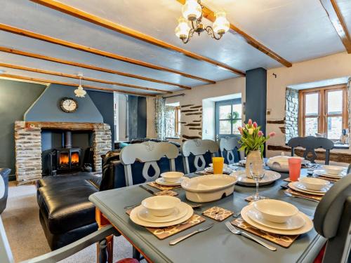 Llandysul Casa | 3 Bed in Rhydlewis 94117