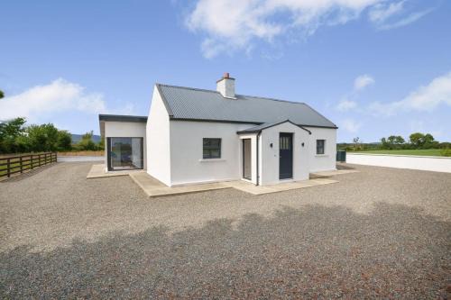 Castletown Casa | 3 Bed in Tomnahealy Little oc-t32392