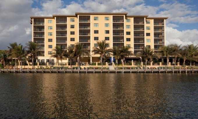 Marco Island Complejo | Resort de lujo de 3 dormitorios en Marco Island 6 ° piso 50% de descuento para 8 personas
