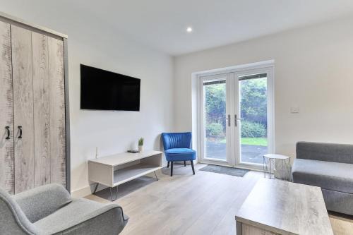Handsworth Casa | 3 Bed Refurbished, Modern House, Wifi, Patio Area
