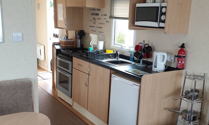 Chapel Saint Leonards Cabina | 3 bed static caravan