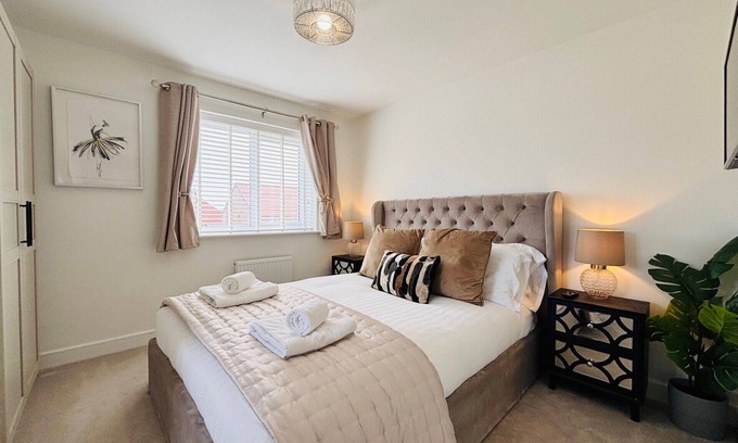 Shrewsbury Casa | 3 Bed Stylish Shrewsbury Home