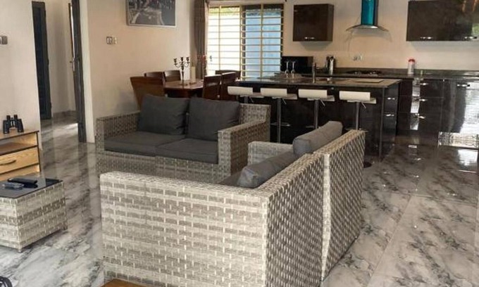 Accra Villa | 3 Bed Villa-Private Garden-OffStreetParking-AirCon Kasoa