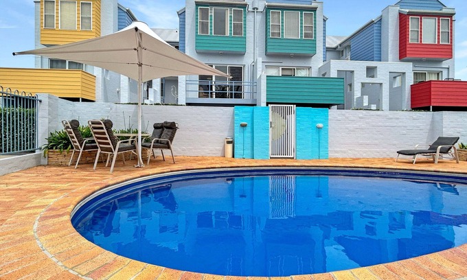 Batemans Bay Casa | 3-Bed with Alfresco Dining & Pool in Batemans Bay