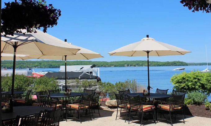 Fontana Casa | 3 Bedroom - Lake Geneva - Indoor Pool - Abbey Springs 5 Star Resort