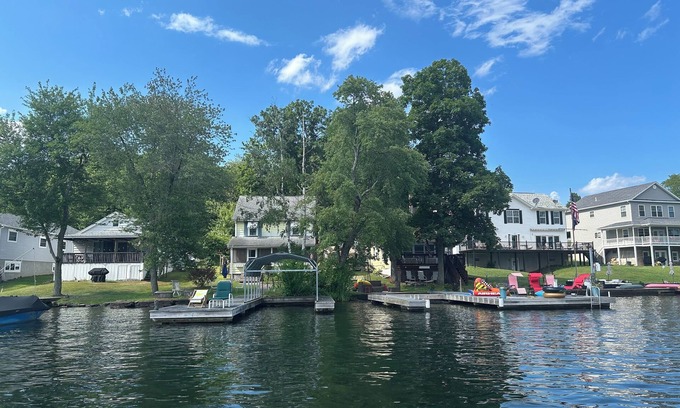 Lake Winola Casa | 3 Bedroom 1.5 bath Lake Front Cottage at beautiful Lake Winola