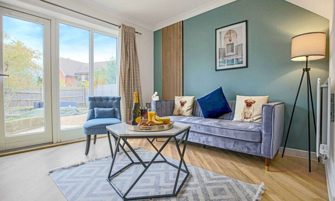 Milton Keynes Casa | 3 Bedroom 2.5 Bathroom House - Parking & Fast Wifi
