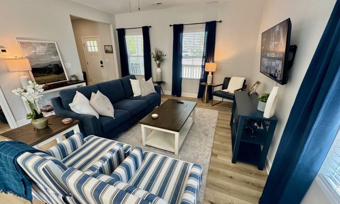 High Point Casa | BRAND NEW 3 Bedroom, 2.5 Bath House