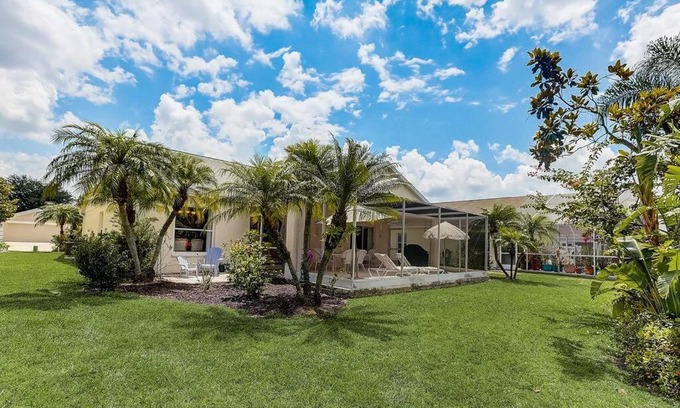 Sabal Harbour Casa | 3 Bedroom 2 Bath Home Between Anna Maria Island and Siesta Key