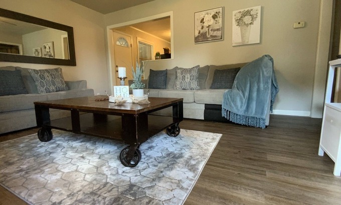 Durant Casa | 3 bedroom, 2 bath home in the Heart of Durant