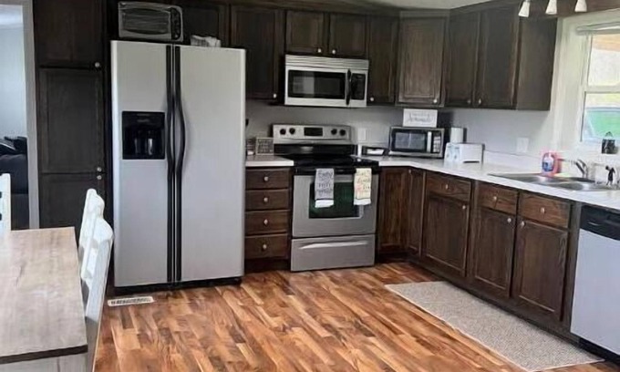 McFarlan Casa | 3 bedroom 2 bath in Shawnee near Garden of the Gods, Ohio River Scenic Byway