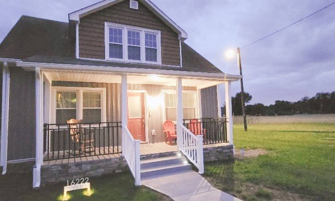 Hanover Casa | 3 Bedroom 2 Full Bath sleep sofa House