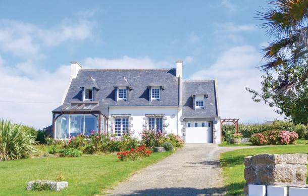 Plomodiern Casa | 3 bedroom accommodation in Plomodiern