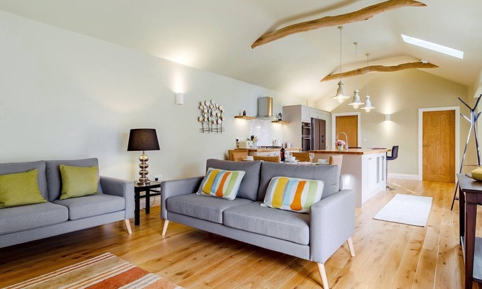 North Walsham Cabaña | 3 bedroom accommodation in Spa Common, North Walsham