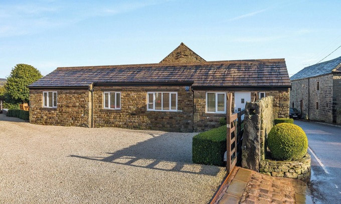 Langsett Cabaña | 3 bedroom accommodation in Upper Midhope