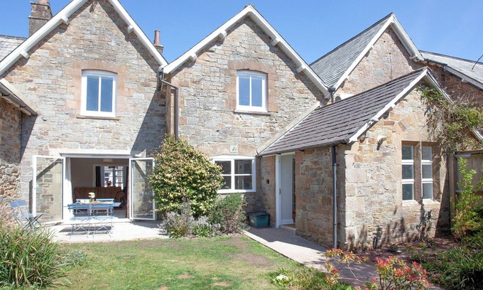 North Tawton Casa | 3 bedroom accommodation in North Tawton, near Okehampton