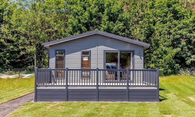 Newton Grange Cabina | 3 bedroom accommodation in Ashbourne