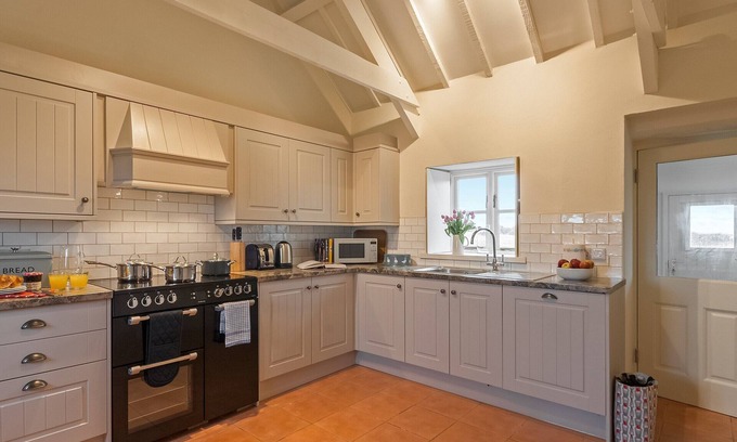 St Brides Cabaña | 3 bedroom accommodation in Whitesands, near St Davids