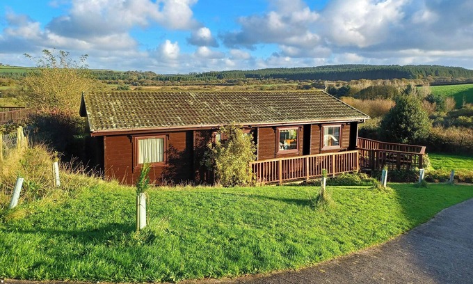 Woolfardisworthy Cabaña | 3 bedroom accommodation in Woolsery, near Hartland