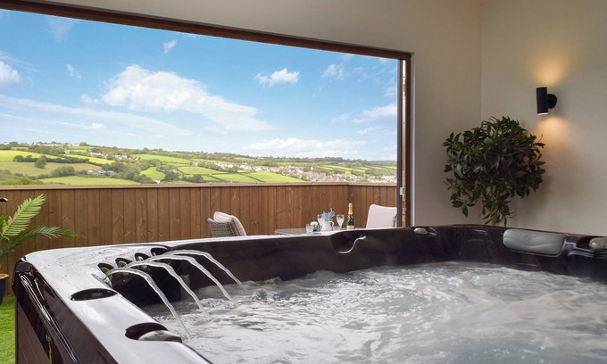 Llanelli Cabaña | Alojamiento de 3 habitaciones en Pontyberem, near Kidwelly