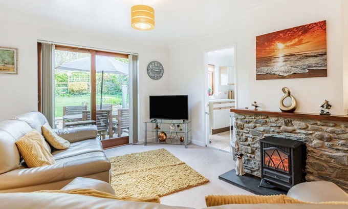 Talybont Cabina | 3 bedroom accommodation in Tal-y-bont, near Barmouth