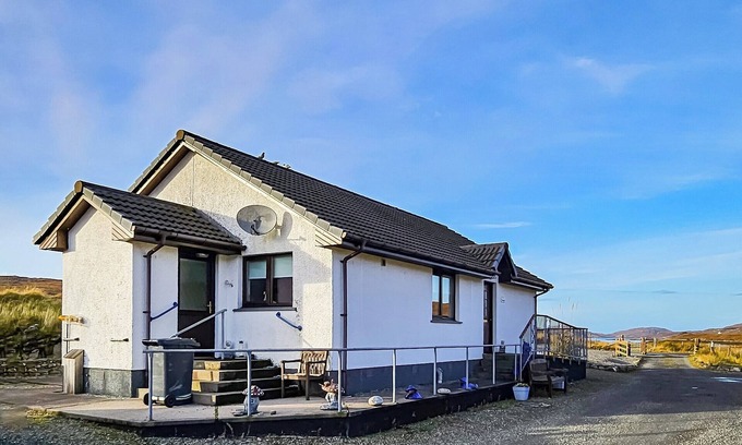 Ardroil Cabaña | 3 bedroom accommodation in Gisla, Isle of Lewis
