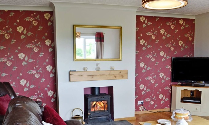 Felin Fach Cabaña | 3 bedroom accommodation in Brecon
